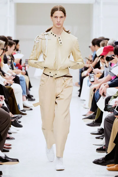 Look 42